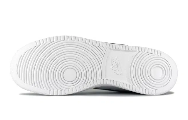 Nike EBERNON Low