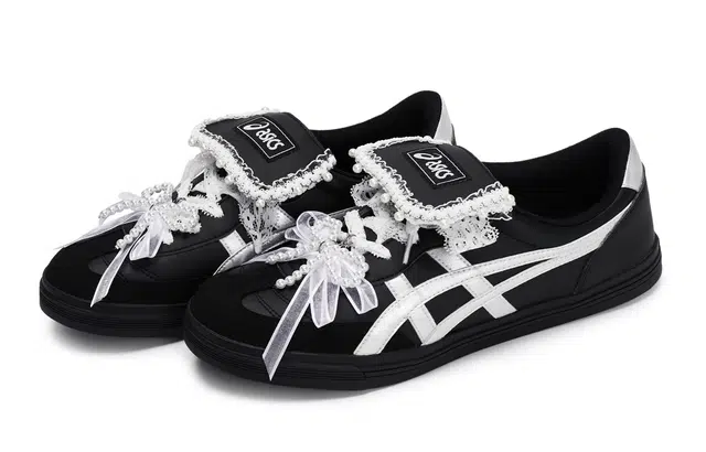 Asics Aaron 811