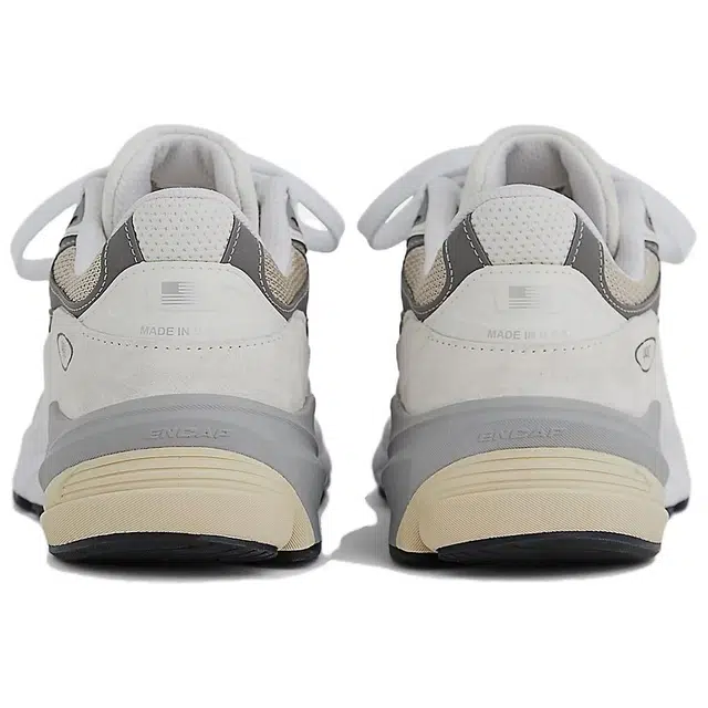 New Balance NB 990 V6