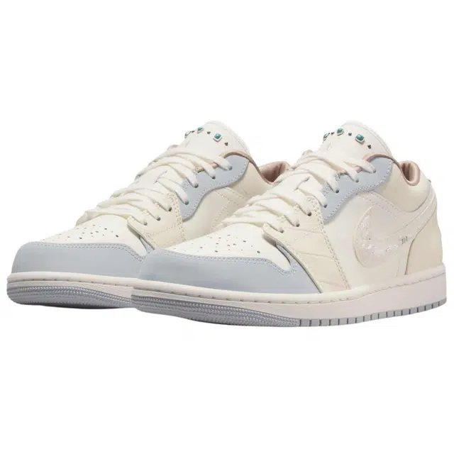Jordan Air Jordan 1 Low Vintage Basketball Shoes Women's Off-White
