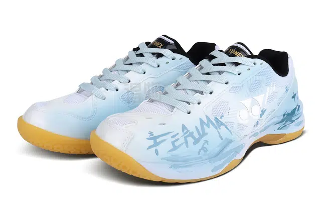 YONEX Power Cushion