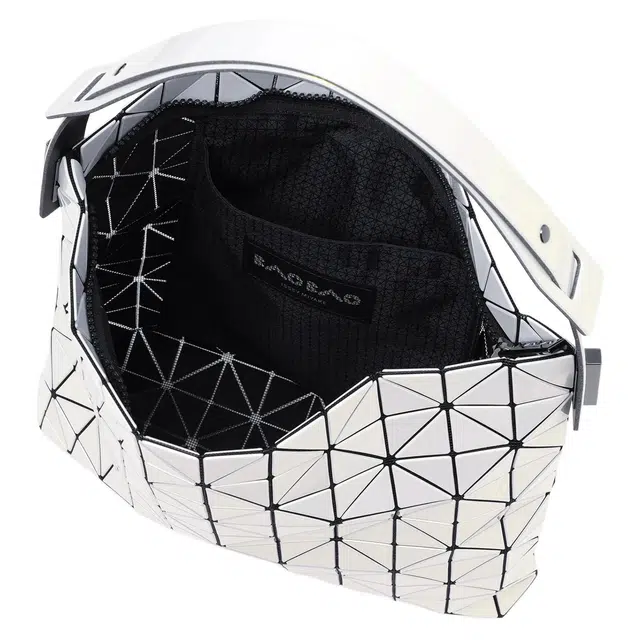ISSEY MIYAKE Baguette