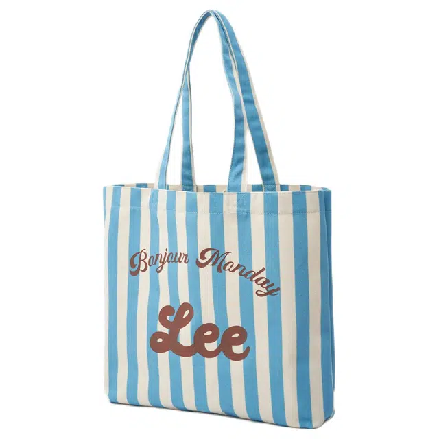 Lee ins Tote