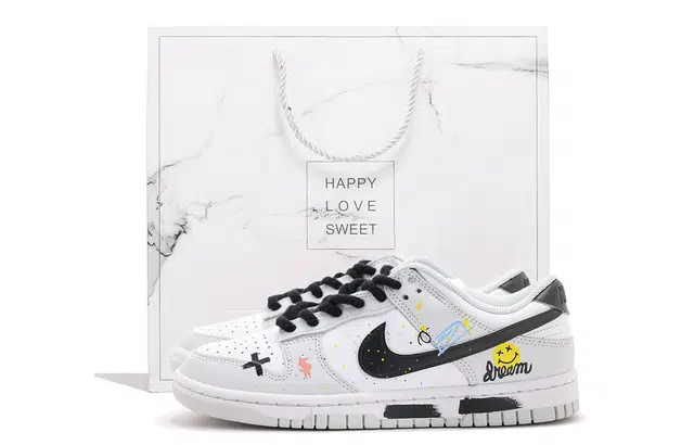 Nike Dunk Low "Summer Grey"