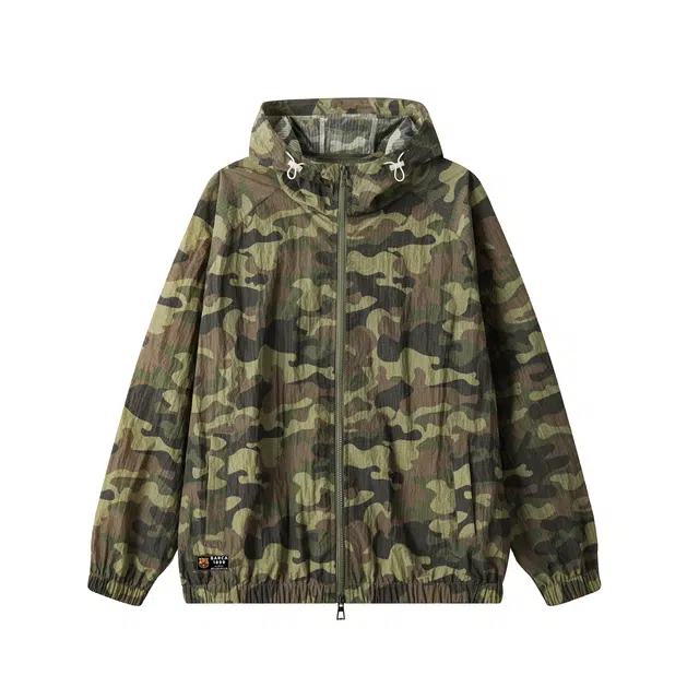 巴塞罗那足球俱乐部 美式高街复古迷彩设计感时尚百搭宽松休闲军旅风连帽长袖 速干防紫外线防晒服 男女同款