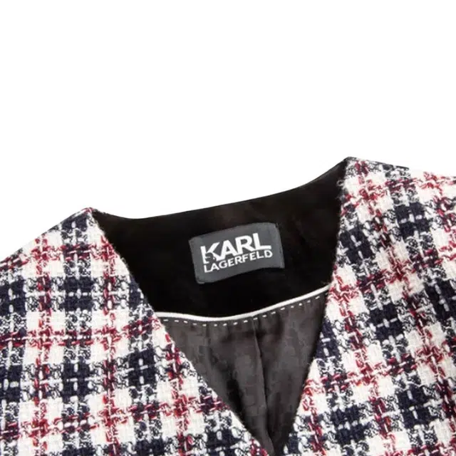 KARL LAGERFELD FW21 V