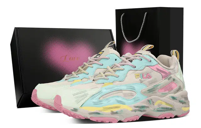 FILA Tracer