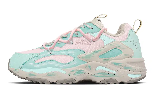FILA Tracer