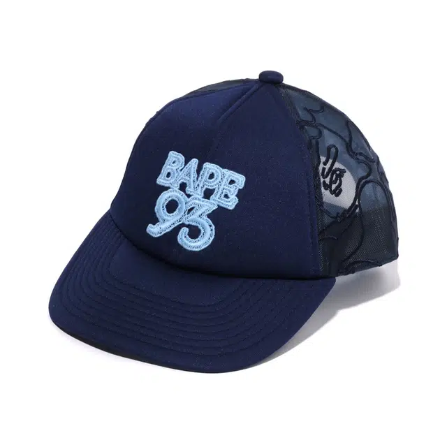 A BATHING APE