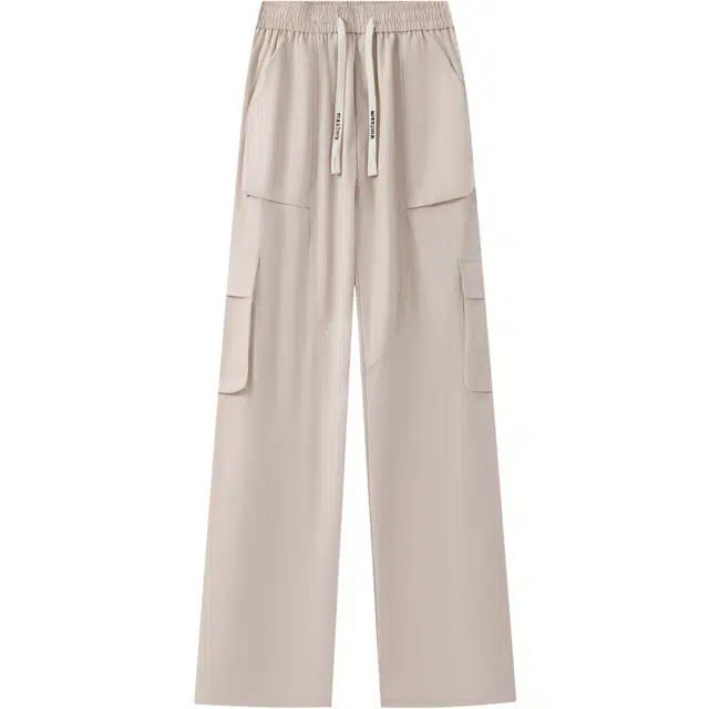 maxim's de paris logo