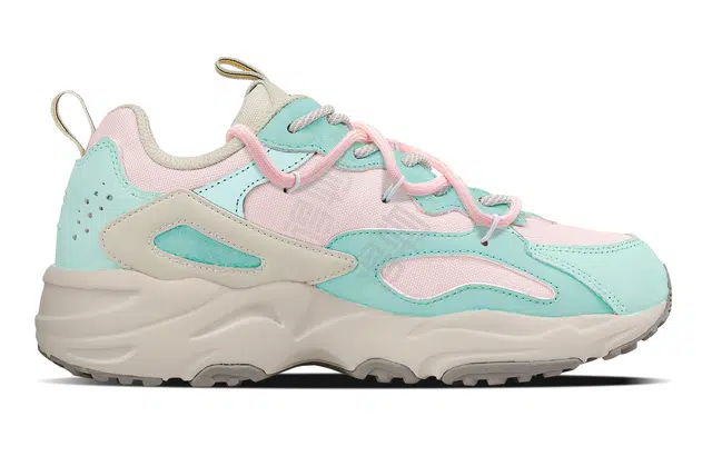 FILA Tracer
