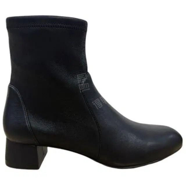 stuart weitzmanSW