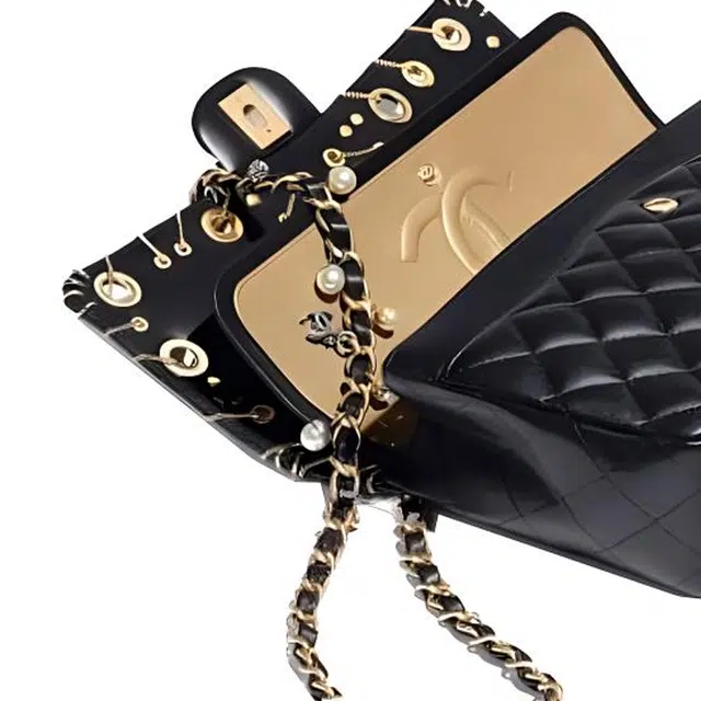 CHANEL Classic Flap CF