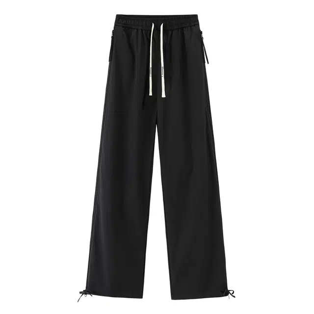 maxim's de paris LOGO