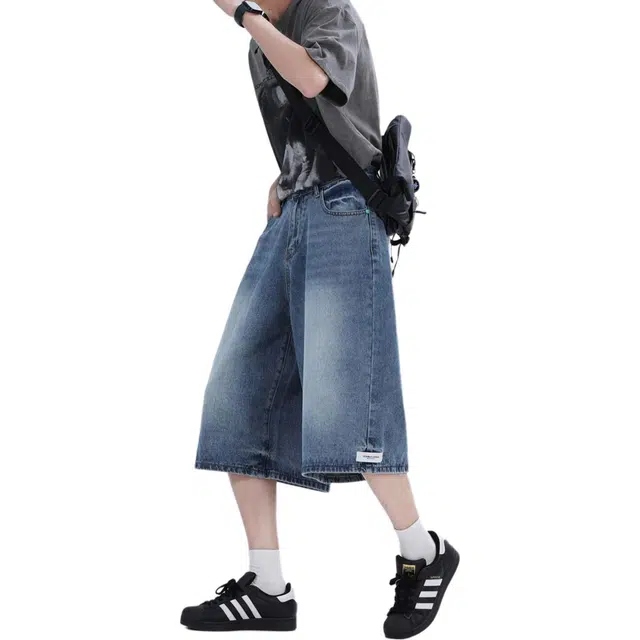 M JEANS STUDIOS 7