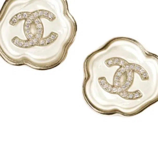 CHANEL 25A