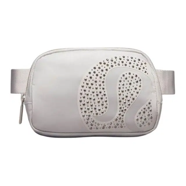 lululemon Everywhere 1L Logo