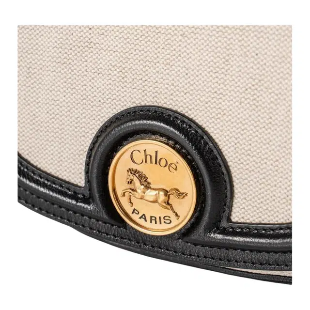 Chloe HORSE MEDAL Logo