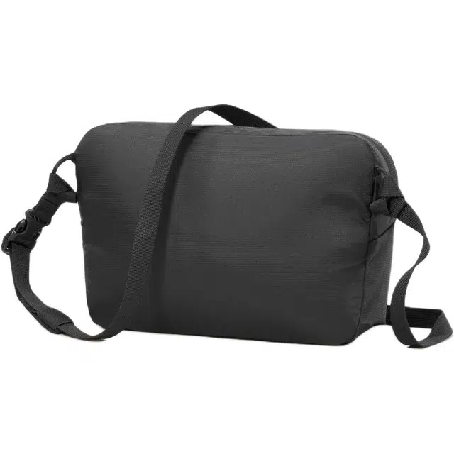 25 Arcteryx Heliad 6L