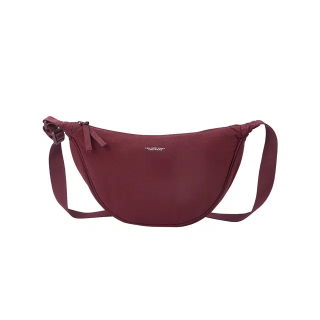 森马 轻便休闲饺子包 织物 单肩包 男女同款情侣款 酒红