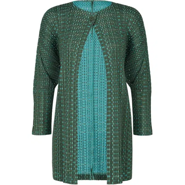 PLEATS PLEASE ISSEY MIYAKE