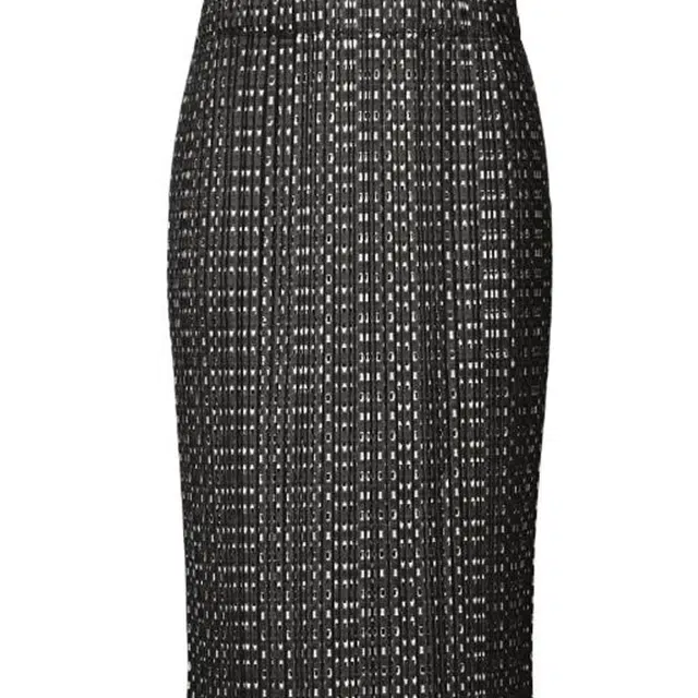 PLEATS PLEASE ISSEY MIYAKE