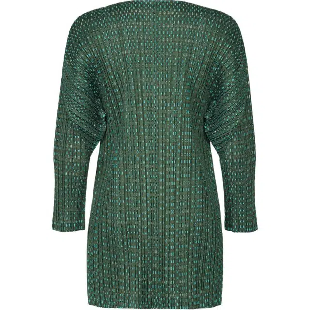 PLEATS PLEASE ISSEY MIYAKE