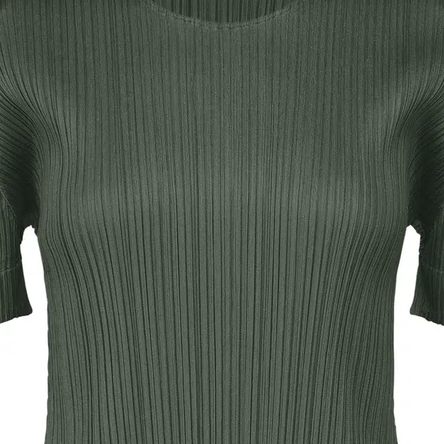 PLEATS PLEASE ISSEY MIYAKE T