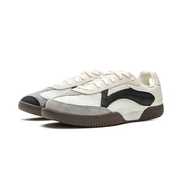 中国李宁  乒乓系列  潮流运动舒适  耐磨透气功能性  休闲适用场景  低帮  乒乓球鞋 男女同款 白黑灰