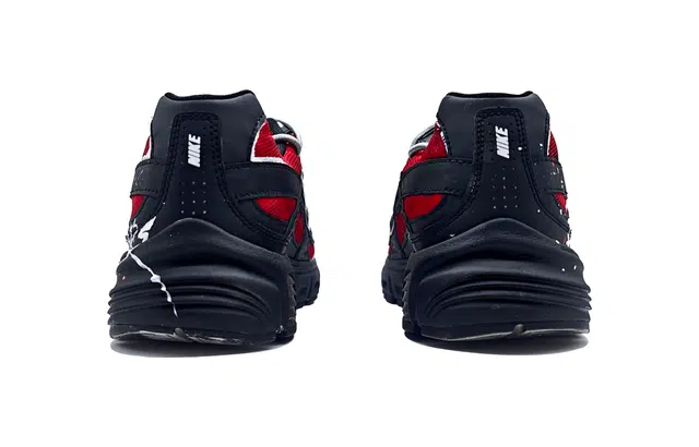 Nike Initiator