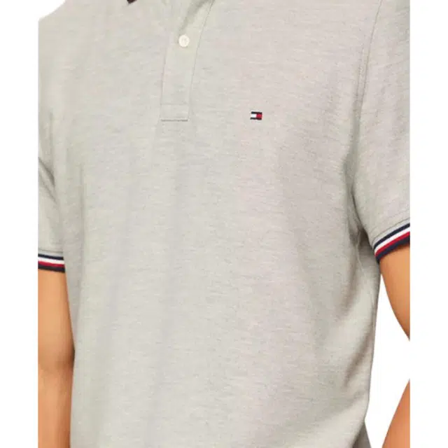 Tommy Hilfiger T