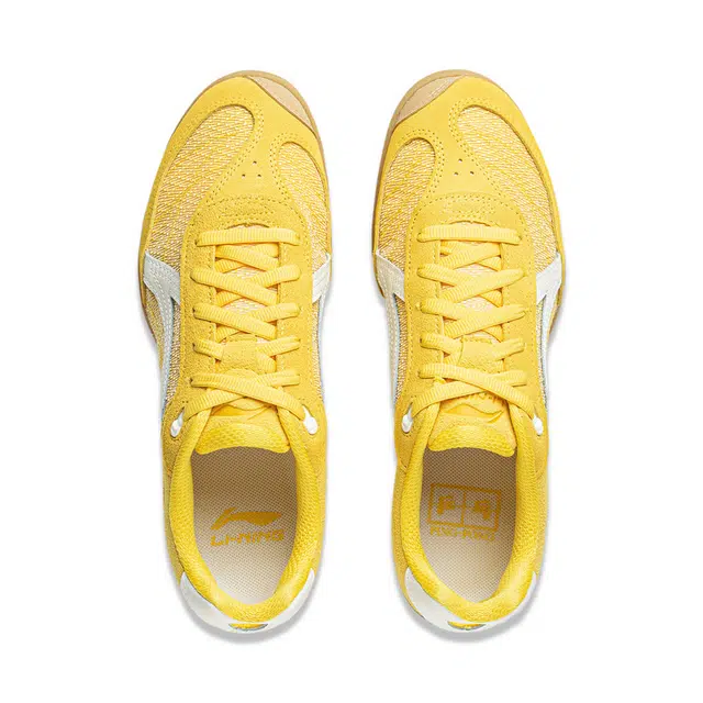 中国李宁  乒乓系列  潮流运动百搭  耐磨透气功能性  休闲适用场景  低帮  乒乓球鞋 男女同款 活力黄