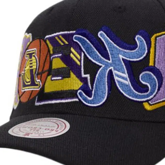 Mitchell Ness -