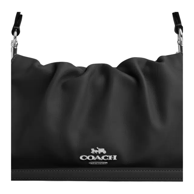 COACH Faye 26 Logo