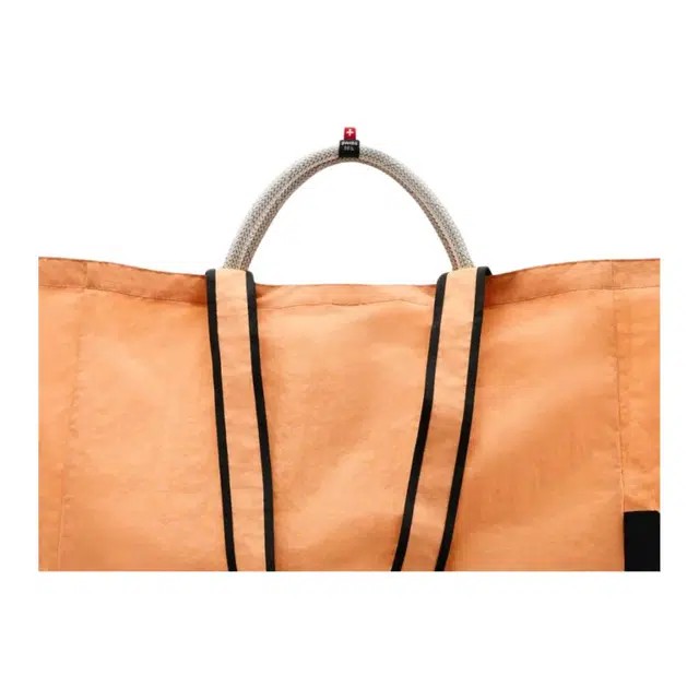 On 60L PU Tote