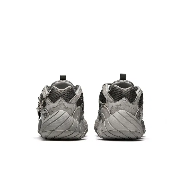 adidas Yeezy 500