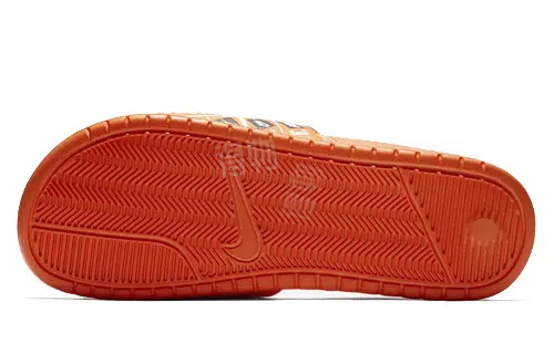 Nike Benassi