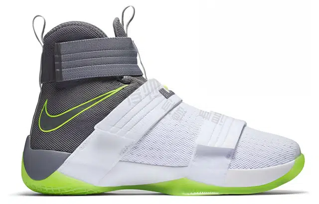Nike zoom soldier 10