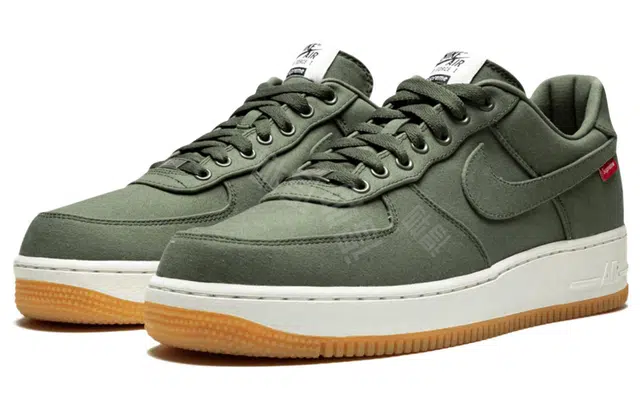 Supreme x Nike Air Force 1 Low