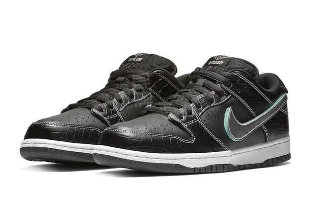 Diamond Supply Co. x Nike Dunk SB black "Black"