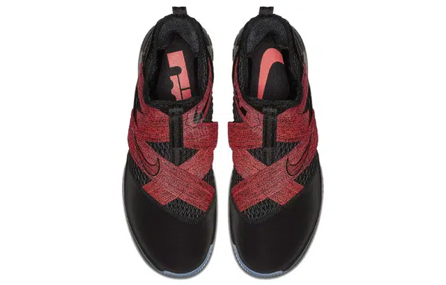 Nike zoom soldier 12