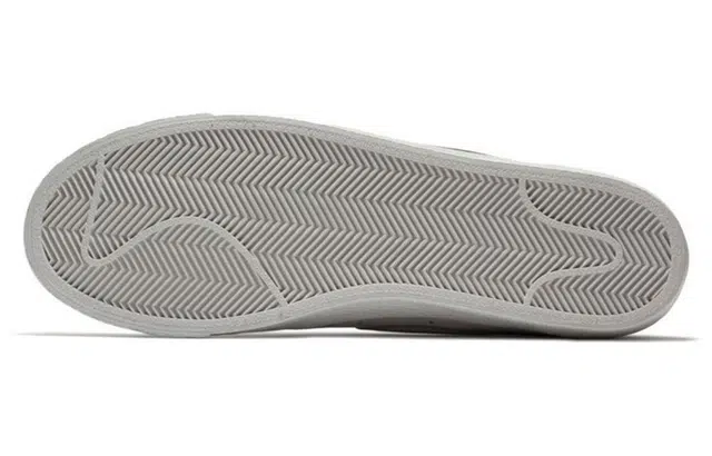Nike Blazer Low Decon Light Bone
