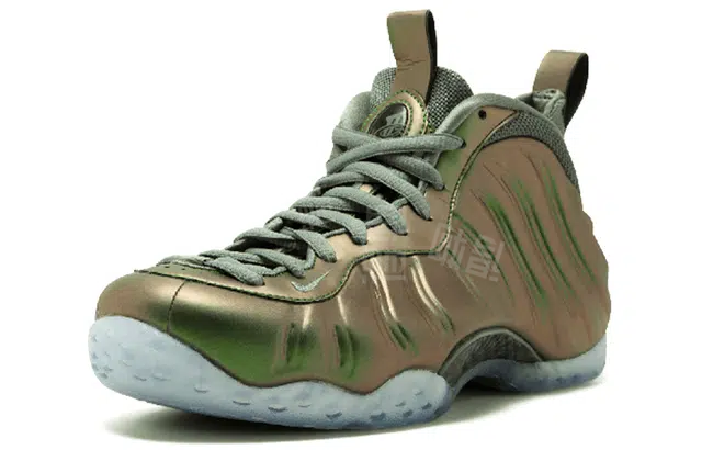 Nike Foamposite One iridescent (w)