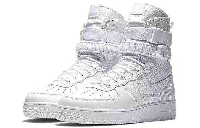 Nike Air Force 1 SF Triple White Complexcon