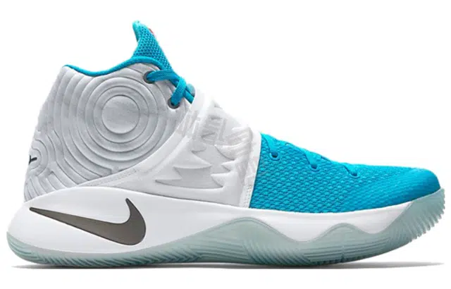 Nike Kyrie 2 "Christmas"