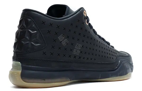 Nike Kobe 10 Mid EXT Black Metallic Gold