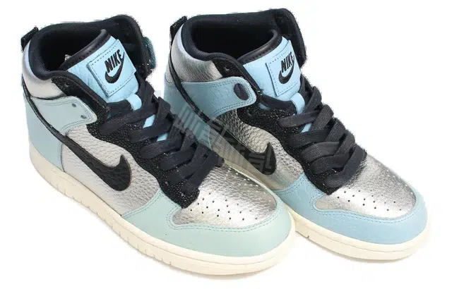 Nike Dunk HI LX