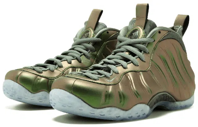 Nike Foamposite One iridescent (w)