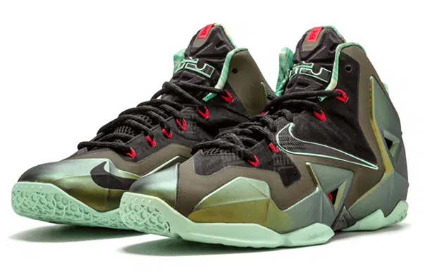 Nike Lebron 11 King's Pride