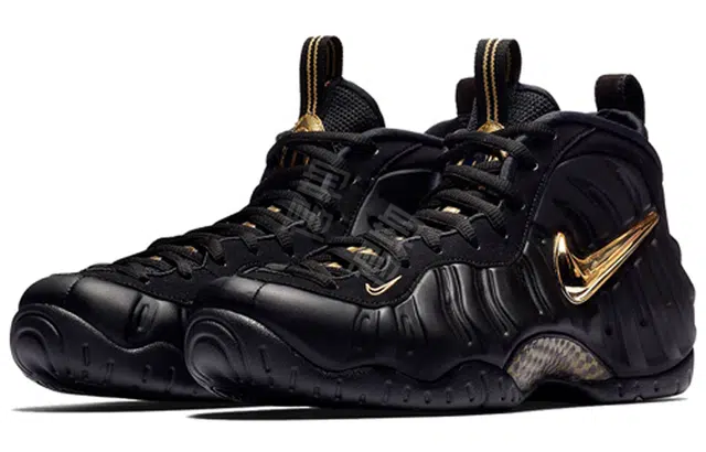 Nike Foamposite Pro black metallic gold